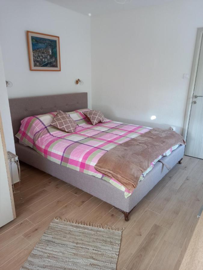 Old Marine House Apartment Тиват Екстериор снимка
