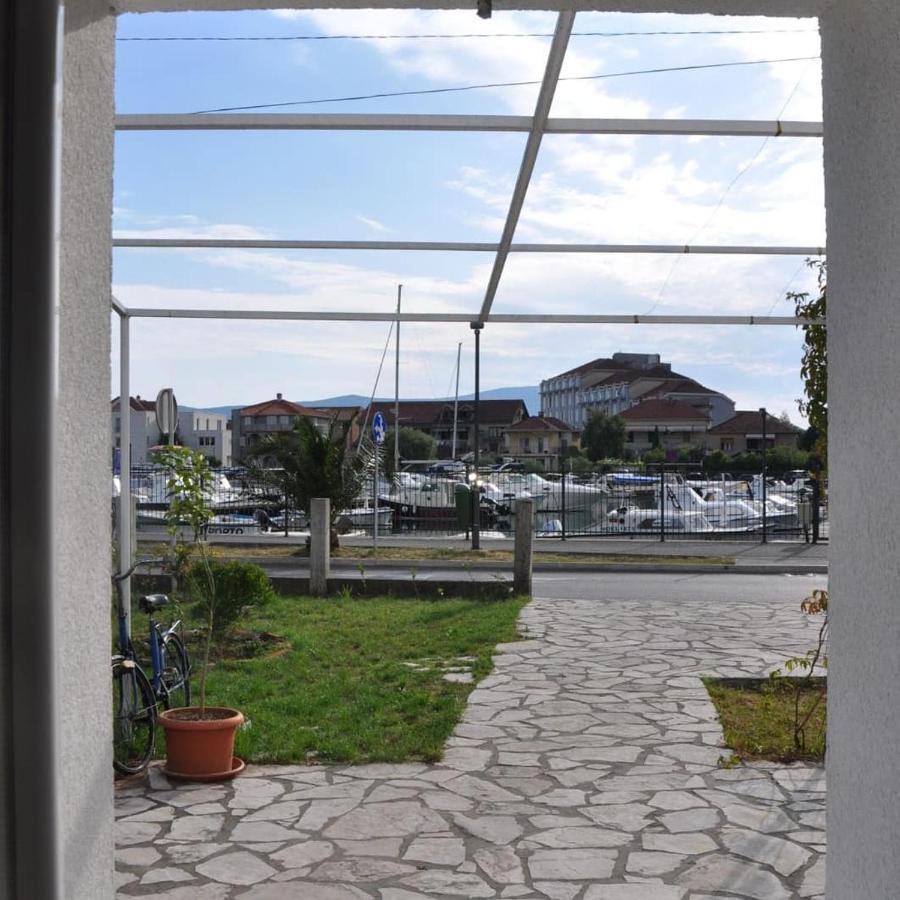 Old Marine House Apartment Тиват Екстериор снимка