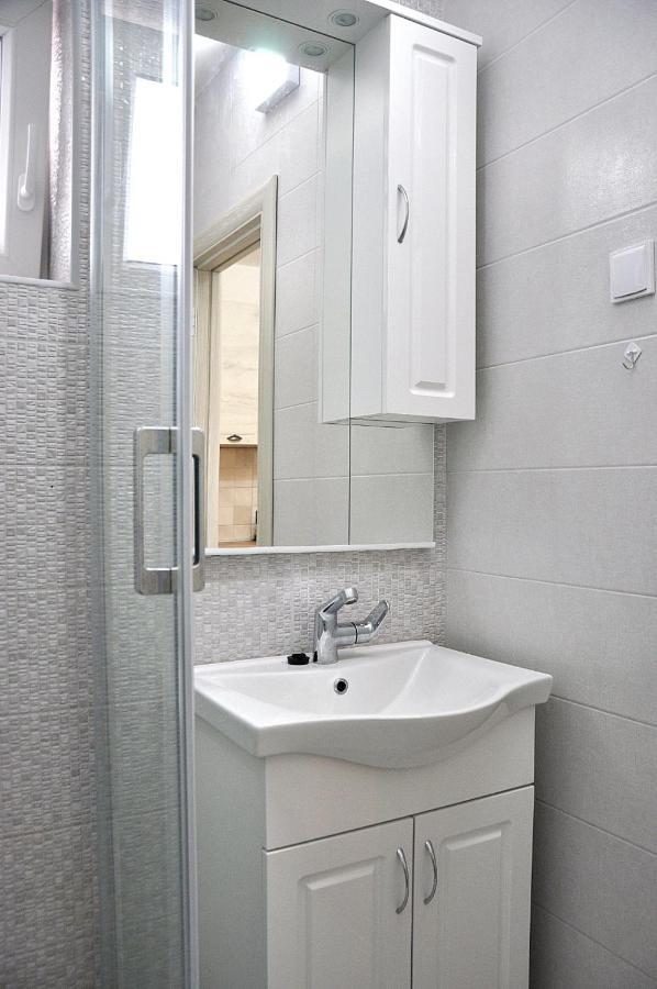Old Marine House Apartment Тиват Екстериор снимка