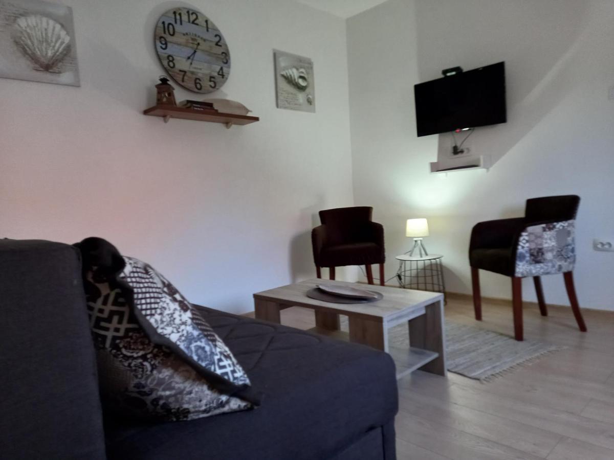 Old Marine House Apartment Тиват Екстериор снимка