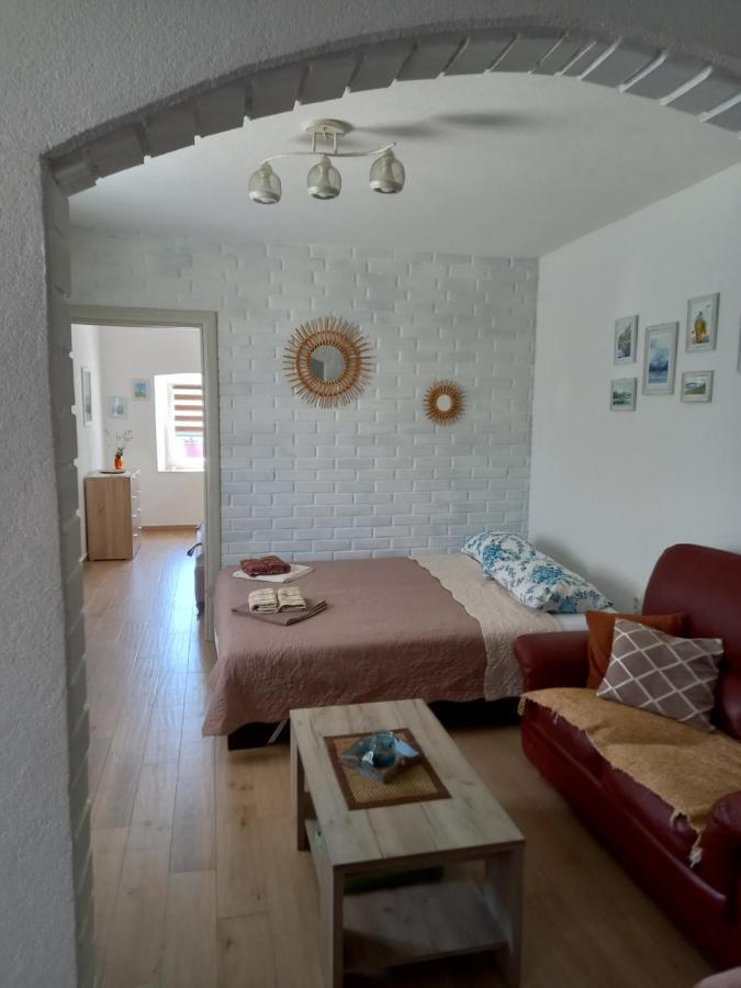 Old Marine House Apartment Тиват Екстериор снимка