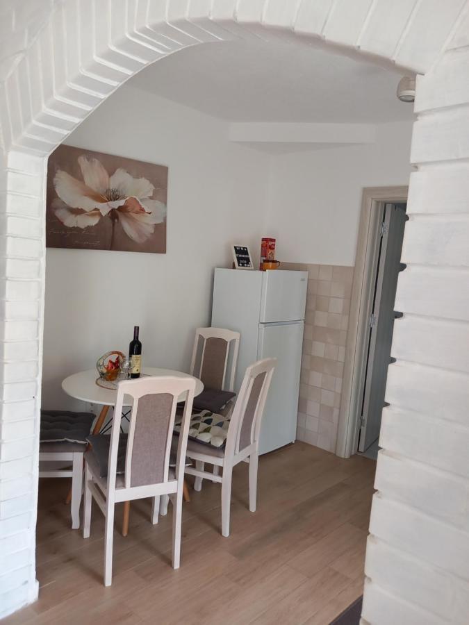 Old Marine House Apartment Тиват Екстериор снимка