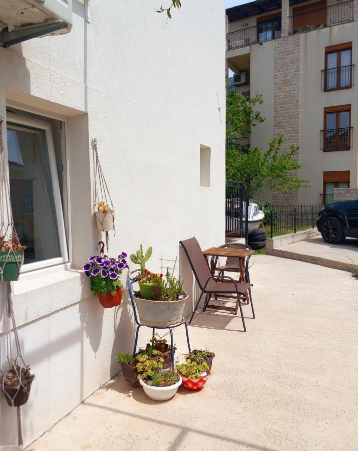 Old Marine House Apartment Тиват Екстериор снимка